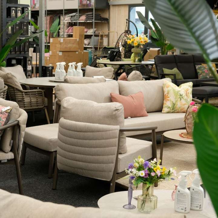 Tuinmeubelen van tuincentrum GroenRijk Beneden Leeuwen!