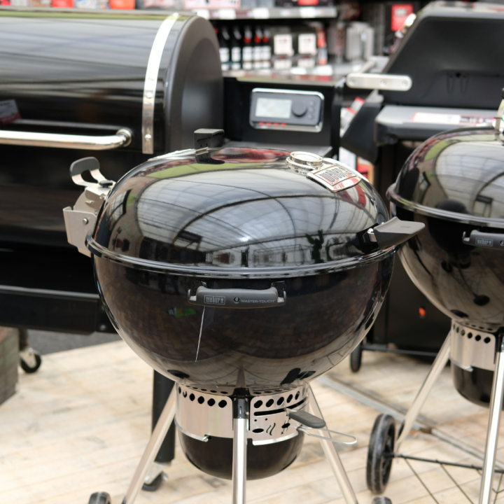Weber houtskool BBQ van tuincentrum GroenRijk Beneden Leeuwen!