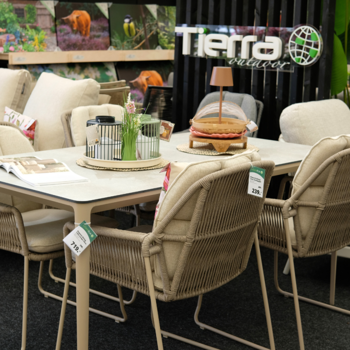 Tuinset van tuincentrum GroenRijk Beneden Leeuwen!