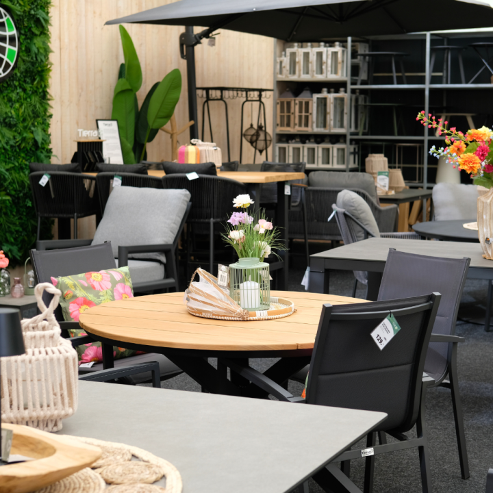 Tuinset van tuincentrum GroenRijk Beneden Leeuwen!
