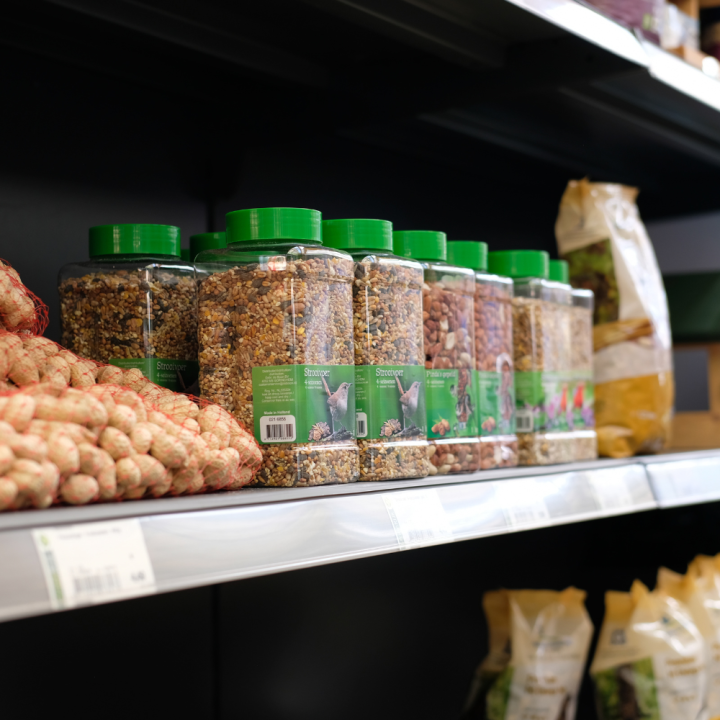 Alles voor vogels in de tuin koop je bij GroenRijk Beneden Leeuwen!