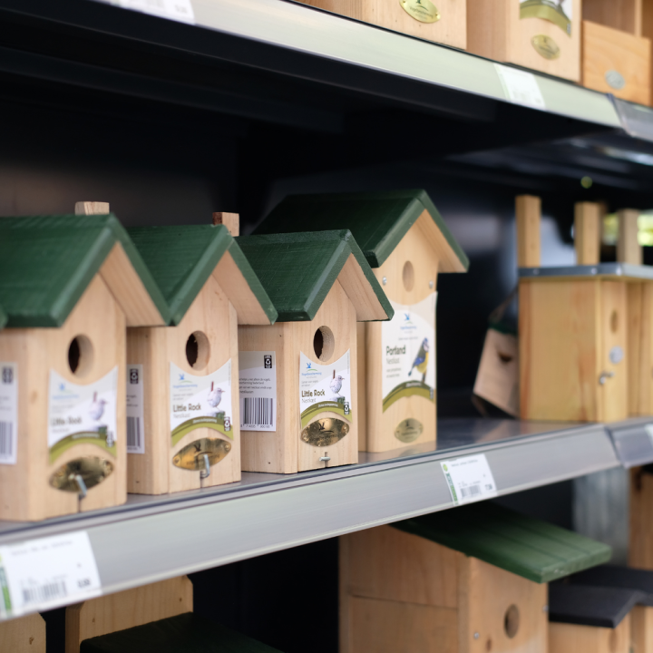 Alles voor vogels in de tuin koop je bij GroenRijk Beneden Leeuwen!