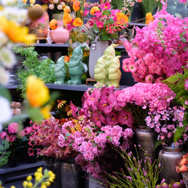 Kunstbloemen koop je bij GroenRijk Beneden Leeuwen! Kunstbloemen koop je bij GroenRijk Beneden Leeuwen!